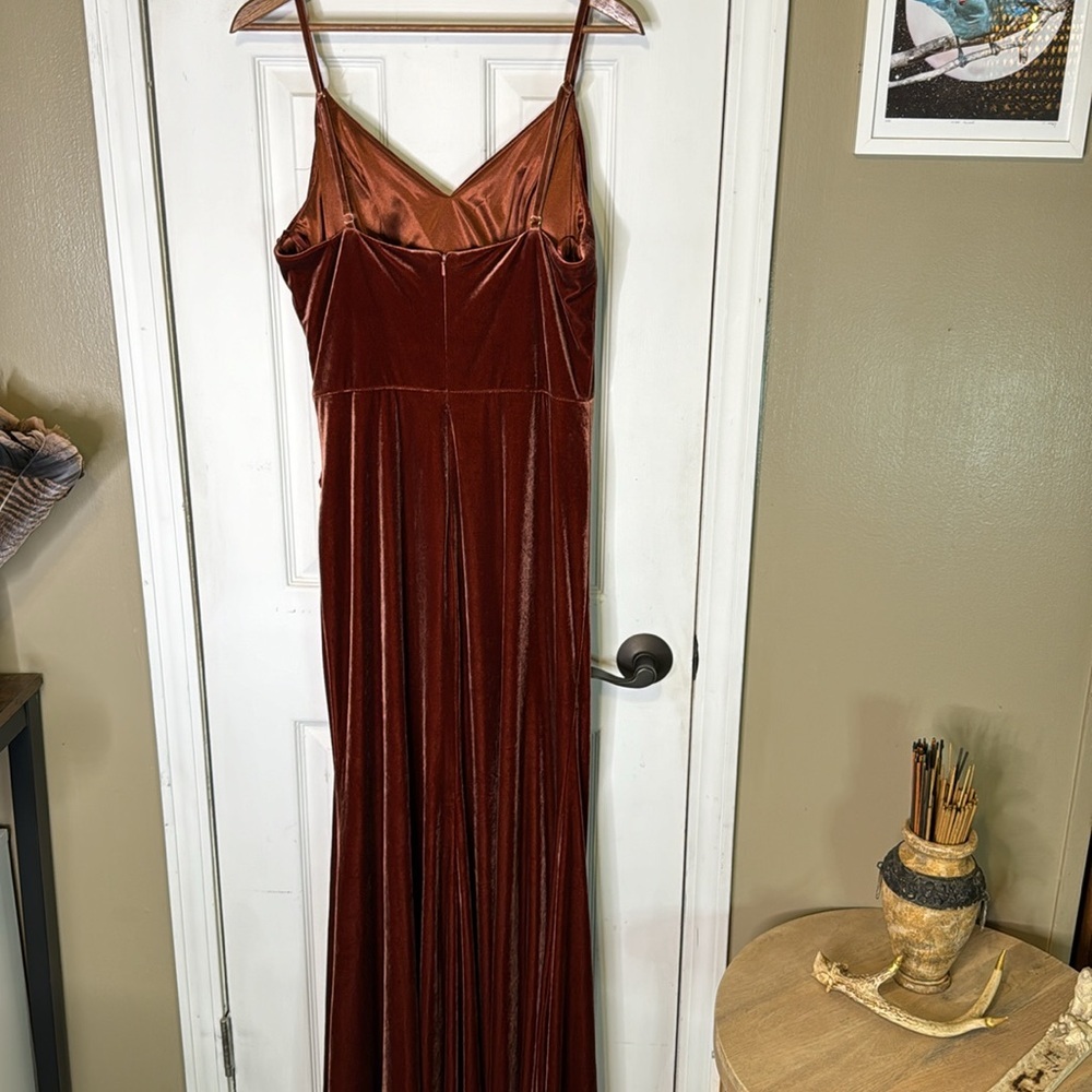 Elegant Velvet Burgundy Dress - Picture 8 of 16